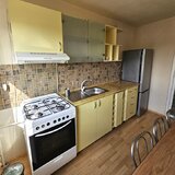 Calea 13 Septembrie, Drumul Sarii, stradal, ac, bloc din 1990